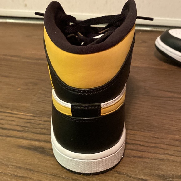 Jordan 1 mids retro yellow black - Picture 3 of 5